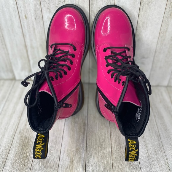 ‼️SOLD‼️Girls Dr. Martens Delaney hot pink boots girls size 2 - Picture 4 of 13